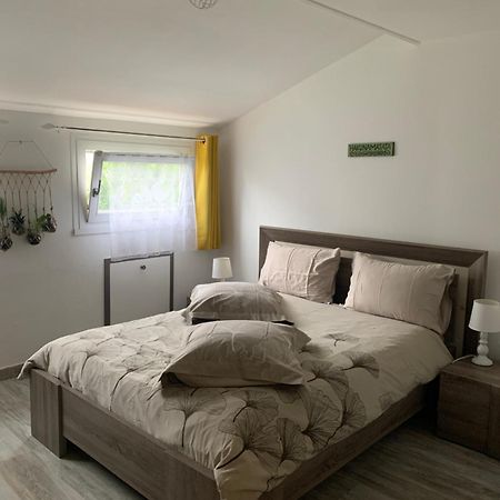 Chez Fifi&Stella Otel Neufmoutiers-en-Brie Dış mekan fotoğraf
