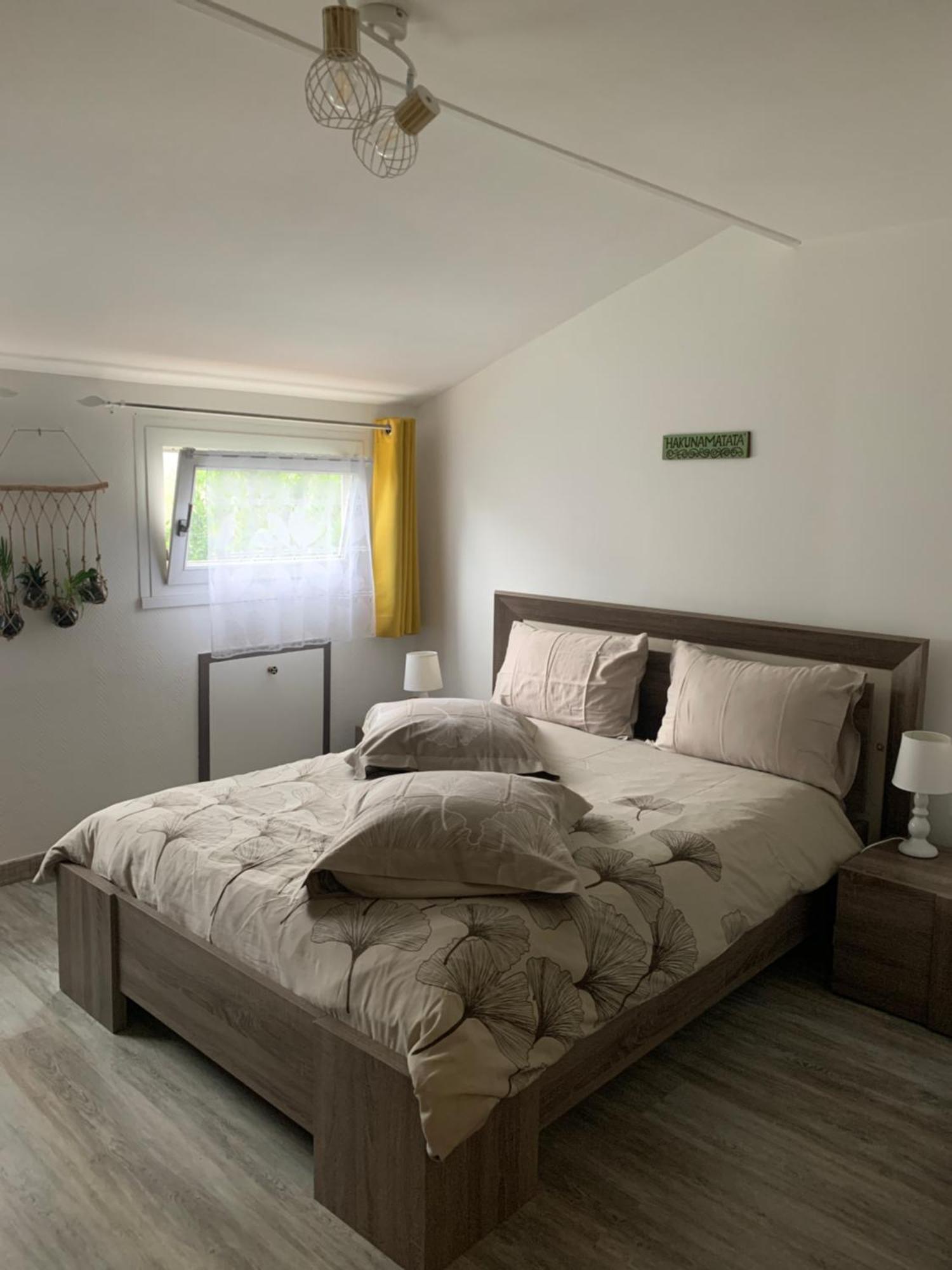 Chez Fifi&Stella Otel Neufmoutiers-en-Brie Dış mekan fotoğraf